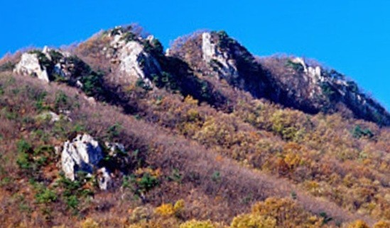 02. 도드람산 삼봉.jpg